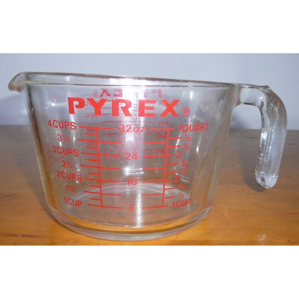 Vintage Pyrex 532 Open Handle 4-Cup 1-Quart Red Lettering Glass Measuring Cup US